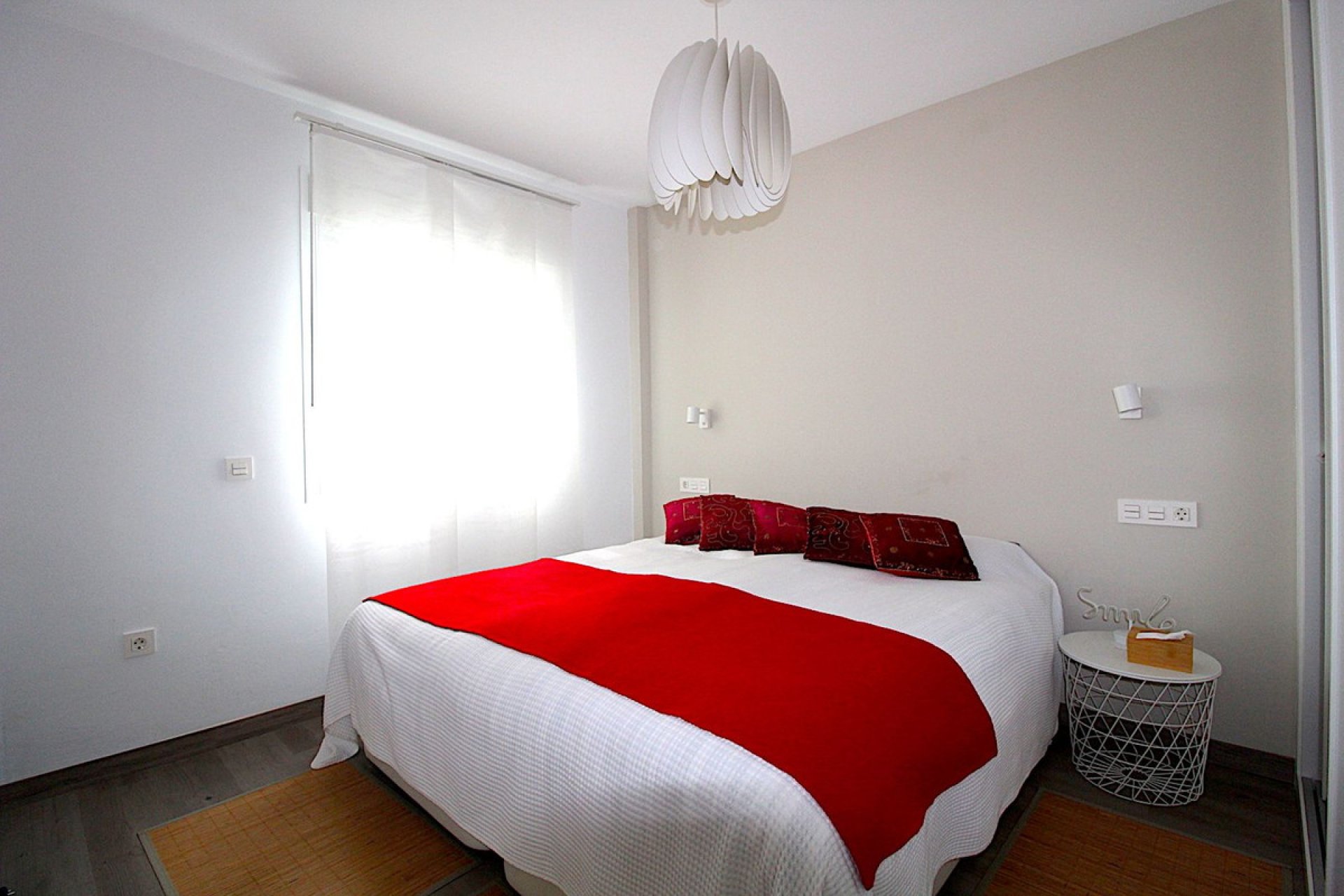 Resale - Apartment - Middle Floor Apartment - Estepona - Estepona Centro