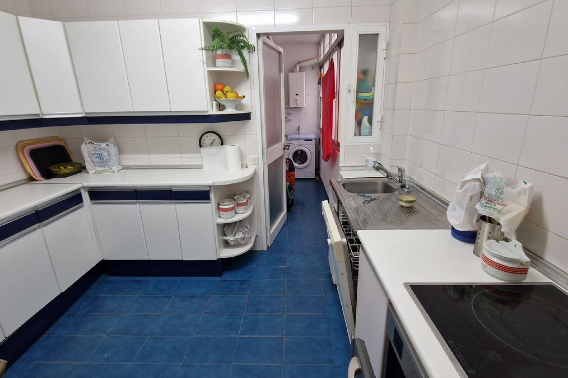 Resale - Apartment - Middle Floor Apartment - Estepona - Estepona Centro