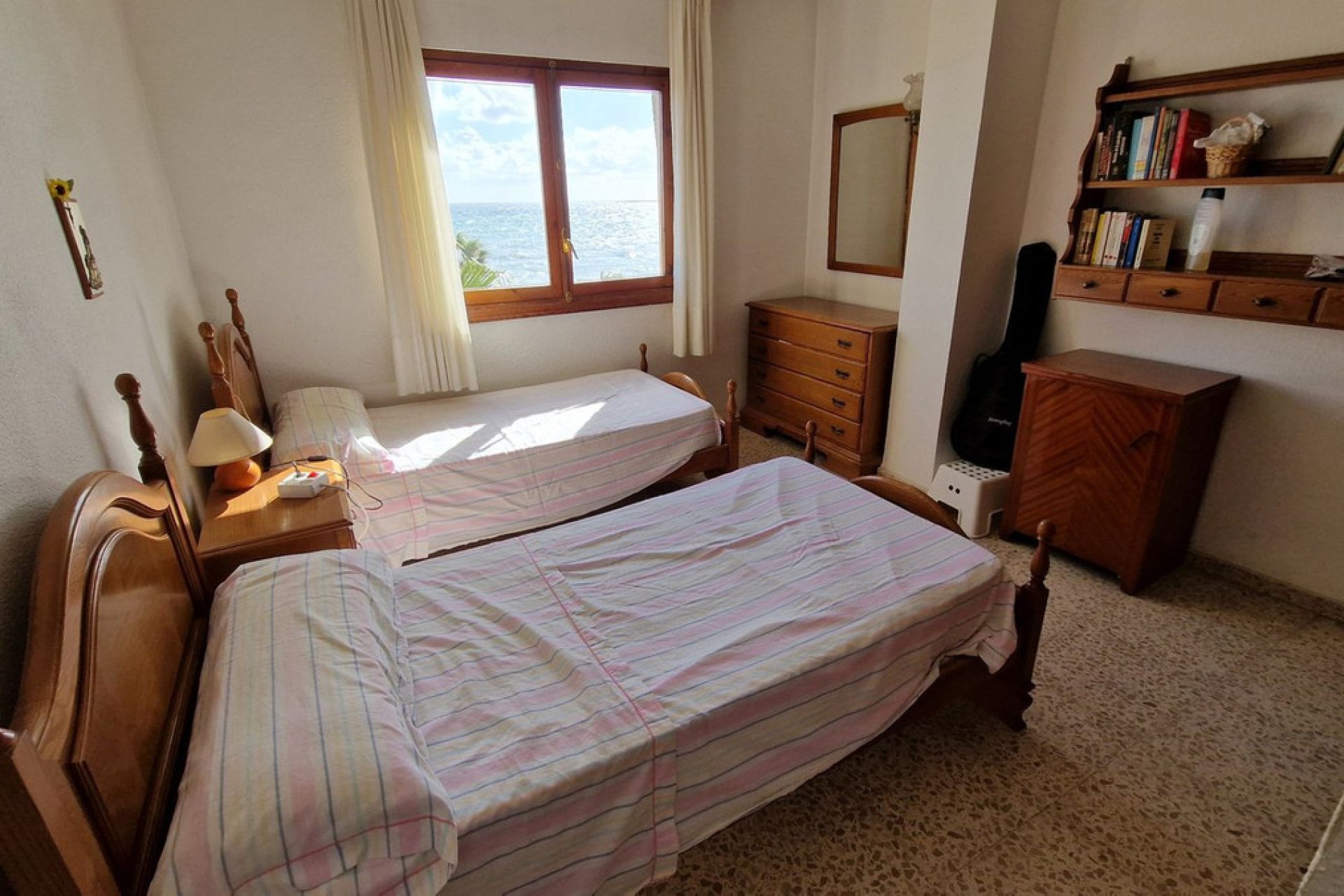 Resale - Apartment - Middle Floor Apartment - Estepona - Estepona Centro