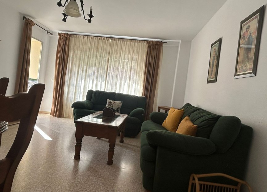 Resale - Apartment - Middle Floor Apartment - Estepona - Estepona Centro