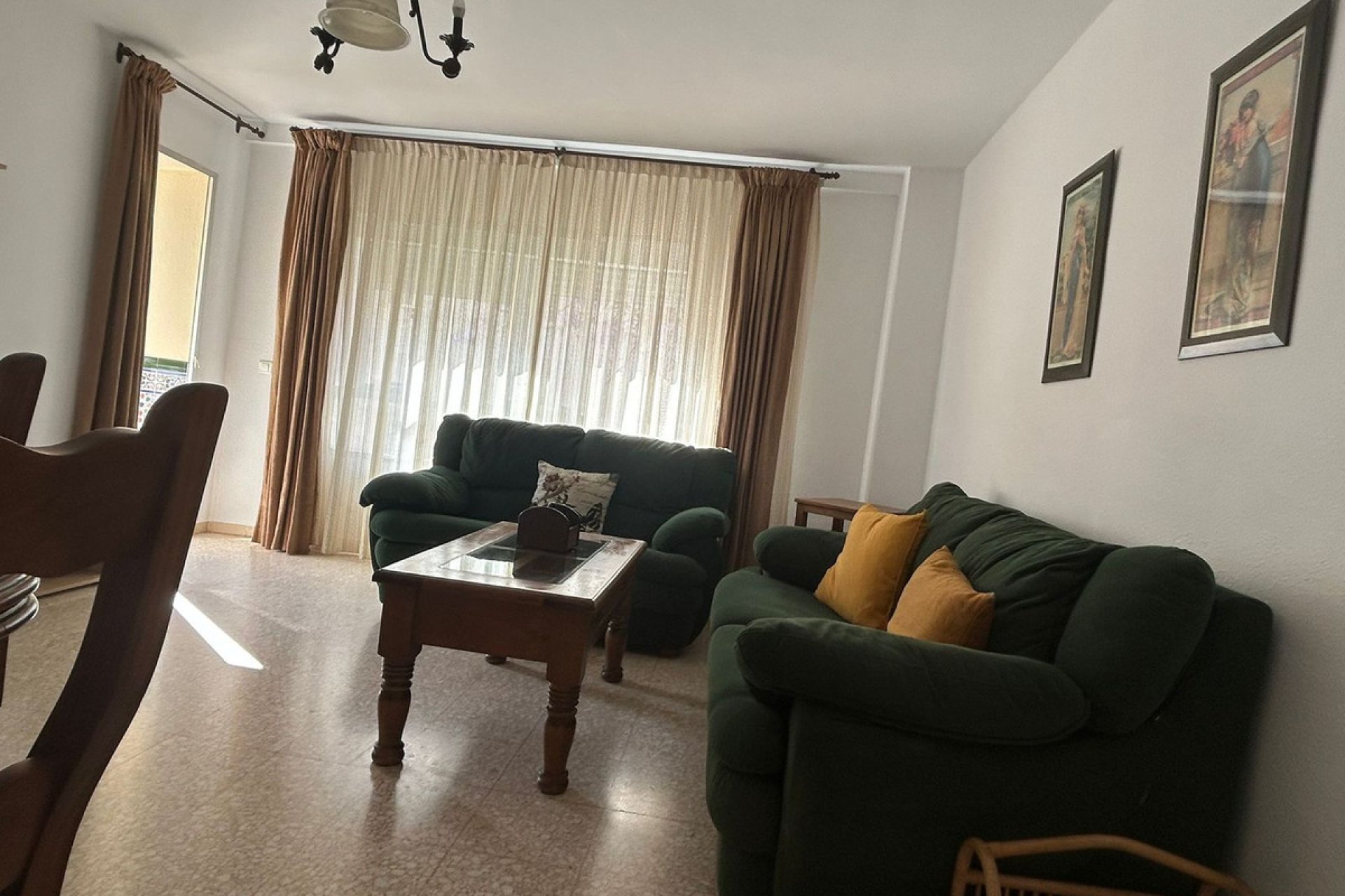 Resale - Apartment - Middle Floor Apartment - Estepona - Estepona Centro