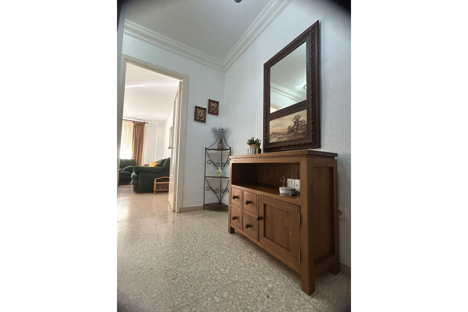 Resale - Apartment - Middle Floor Apartment - Estepona - Estepona Centro