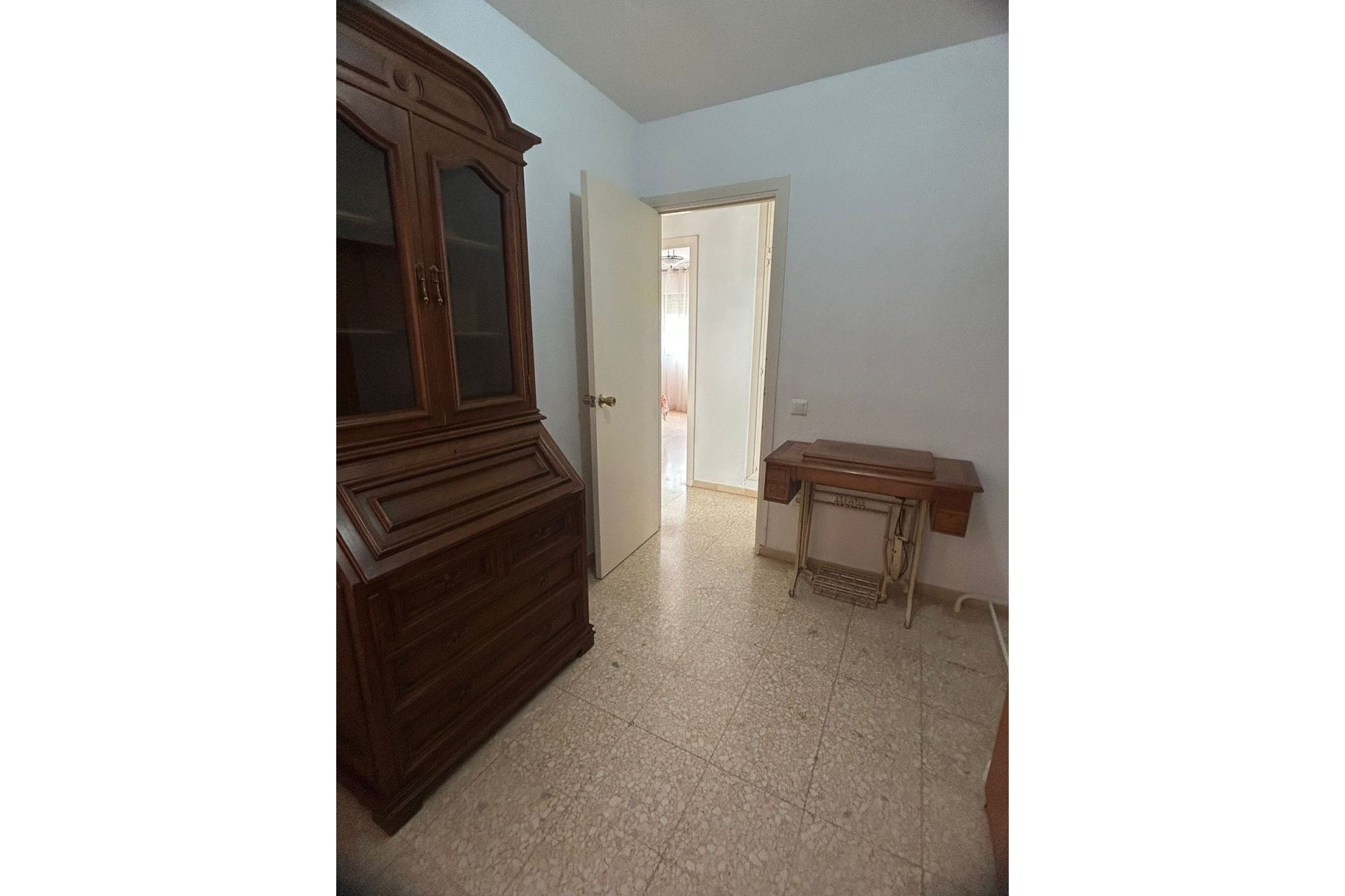 Resale - Apartment - Middle Floor Apartment - Estepona - Estepona Centro