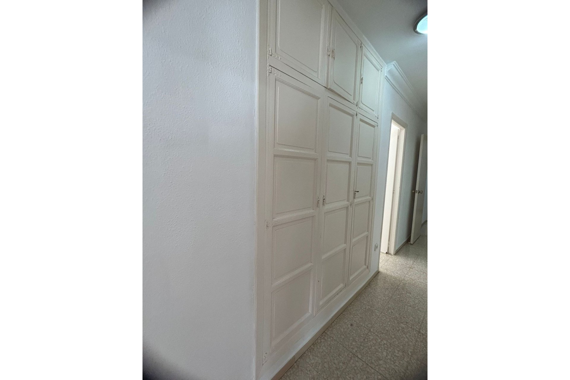 Resale - Apartment - Middle Floor Apartment - Estepona - Estepona Centro