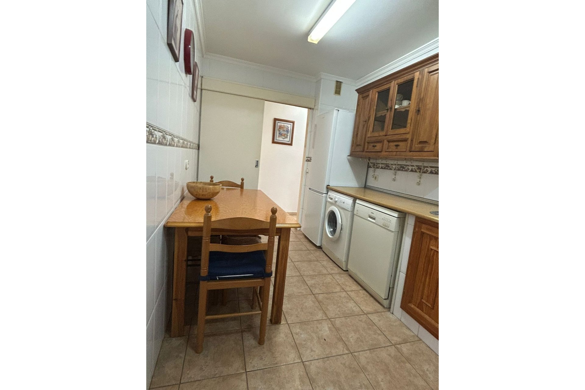 Resale - Apartment - Middle Floor Apartment - Estepona - Estepona Centro