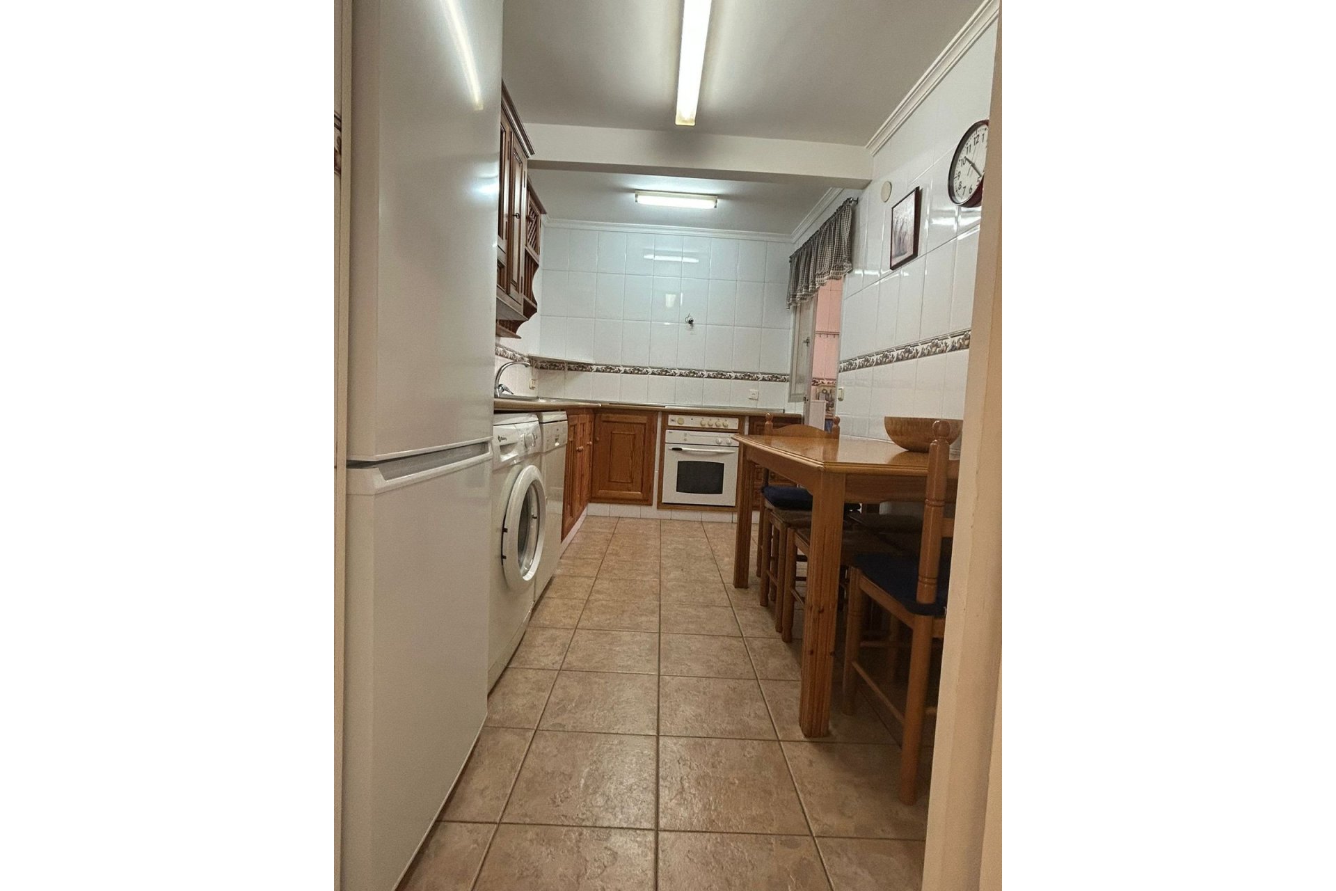 Resale - Apartment - Middle Floor Apartment - Estepona - Estepona Centro