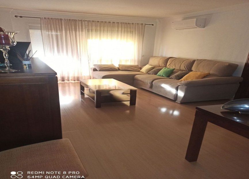 Resale - Apartment - Middle Floor Apartment - Estepona - Estepona Centro