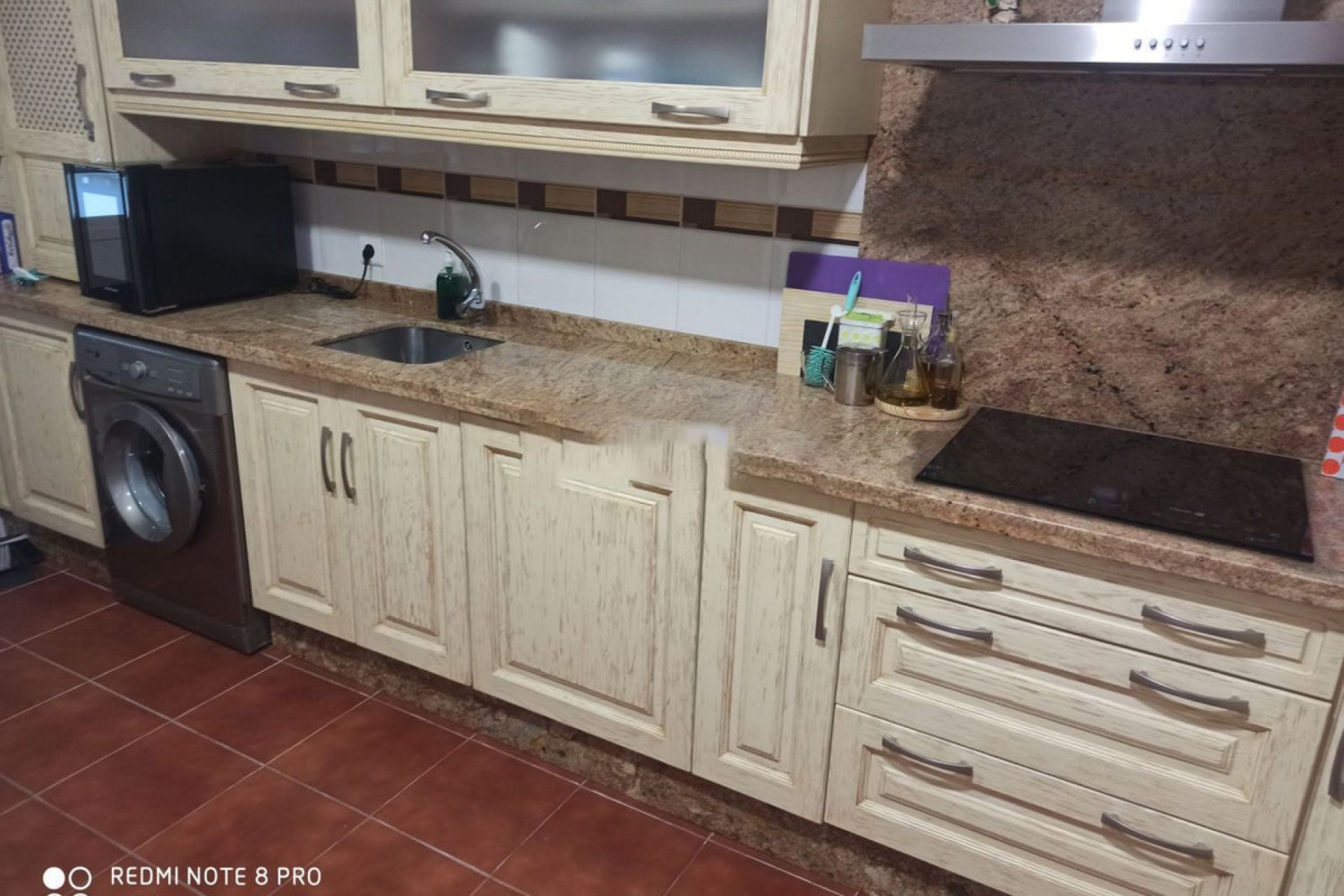 Resale - Apartment - Middle Floor Apartment - Estepona - Estepona Centro