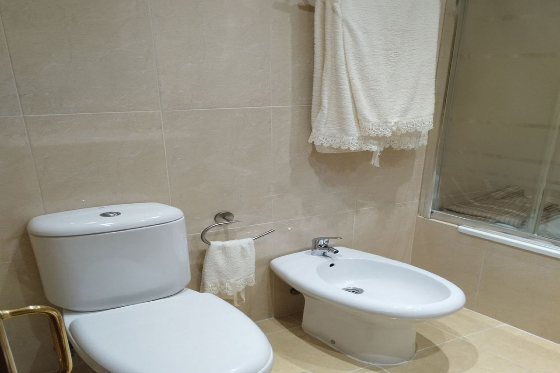 Resale - Apartment - Middle Floor Apartment - Estepona - Estepona Centro