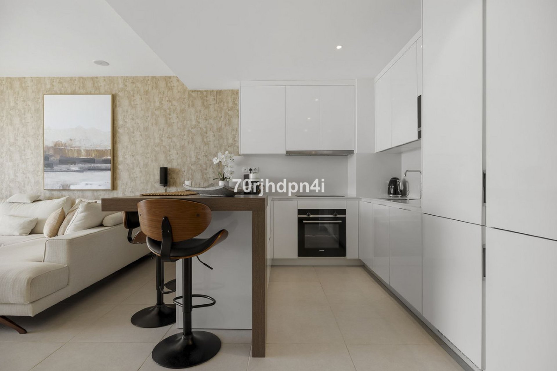 Resale - Apartment - Middle Floor Apartment - Estepona - Estepona Centro