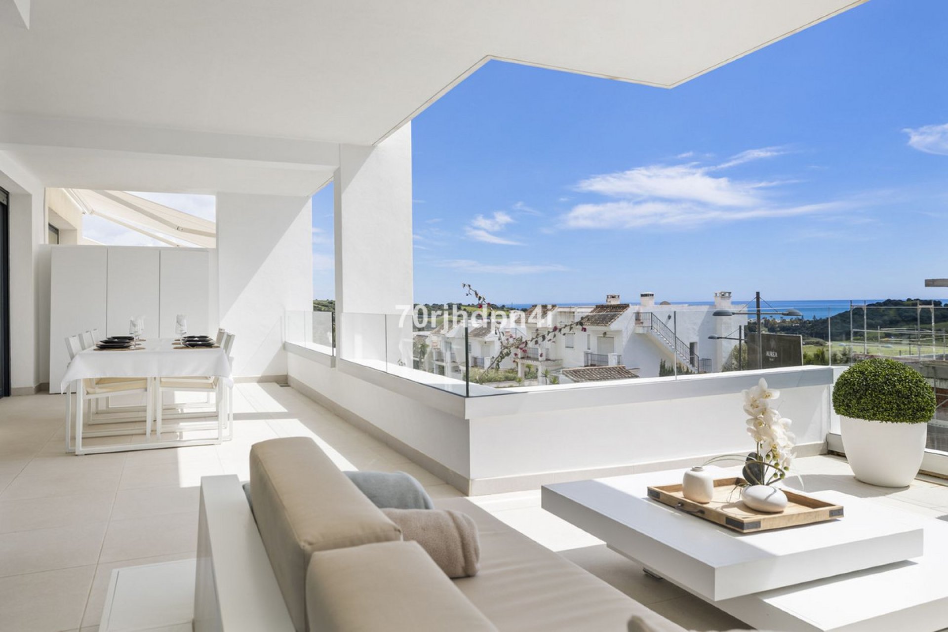 Resale - Apartment - Middle Floor Apartment - Estepona - Estepona Centro