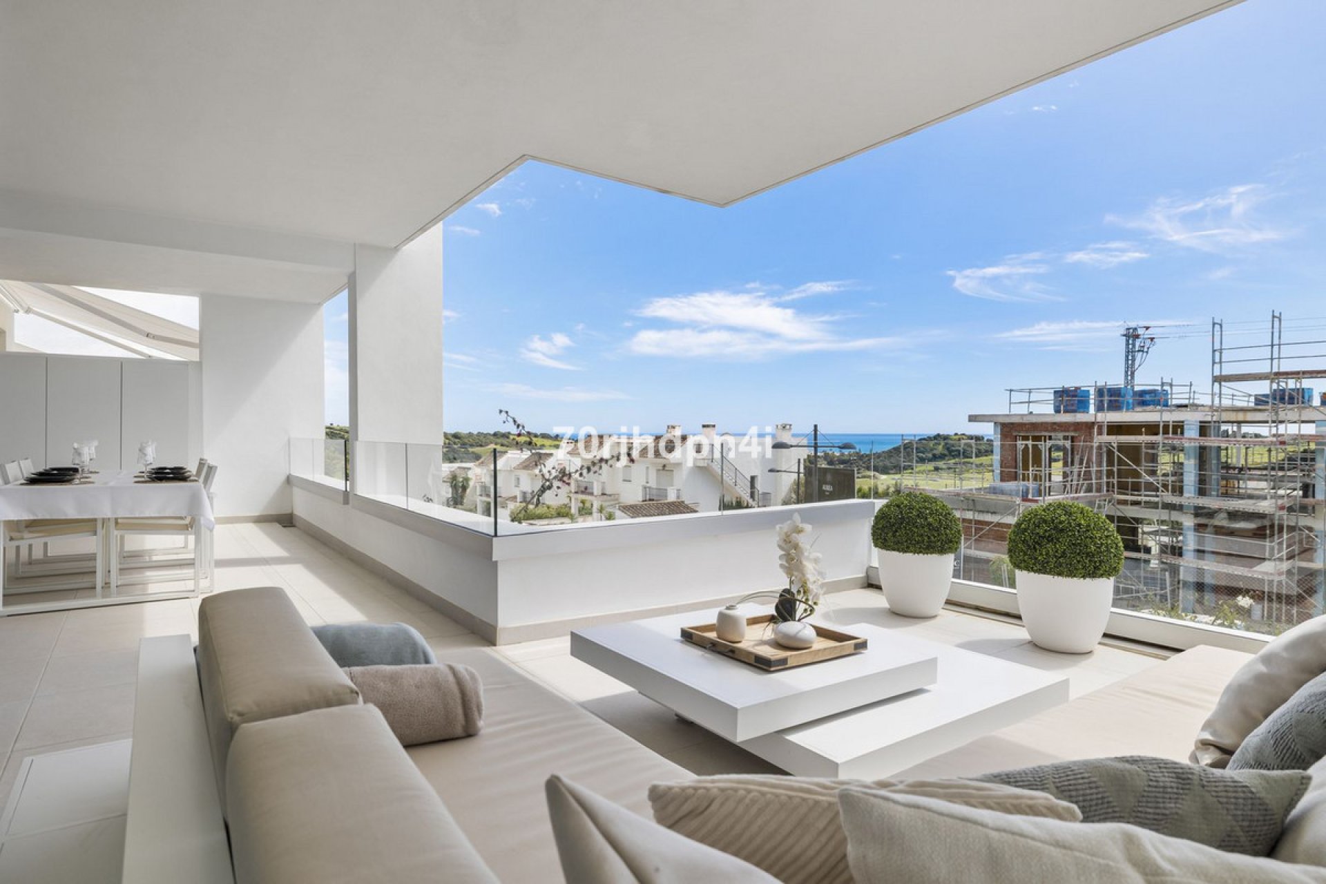 Resale - Apartment - Middle Floor Apartment - Estepona - Estepona Centro