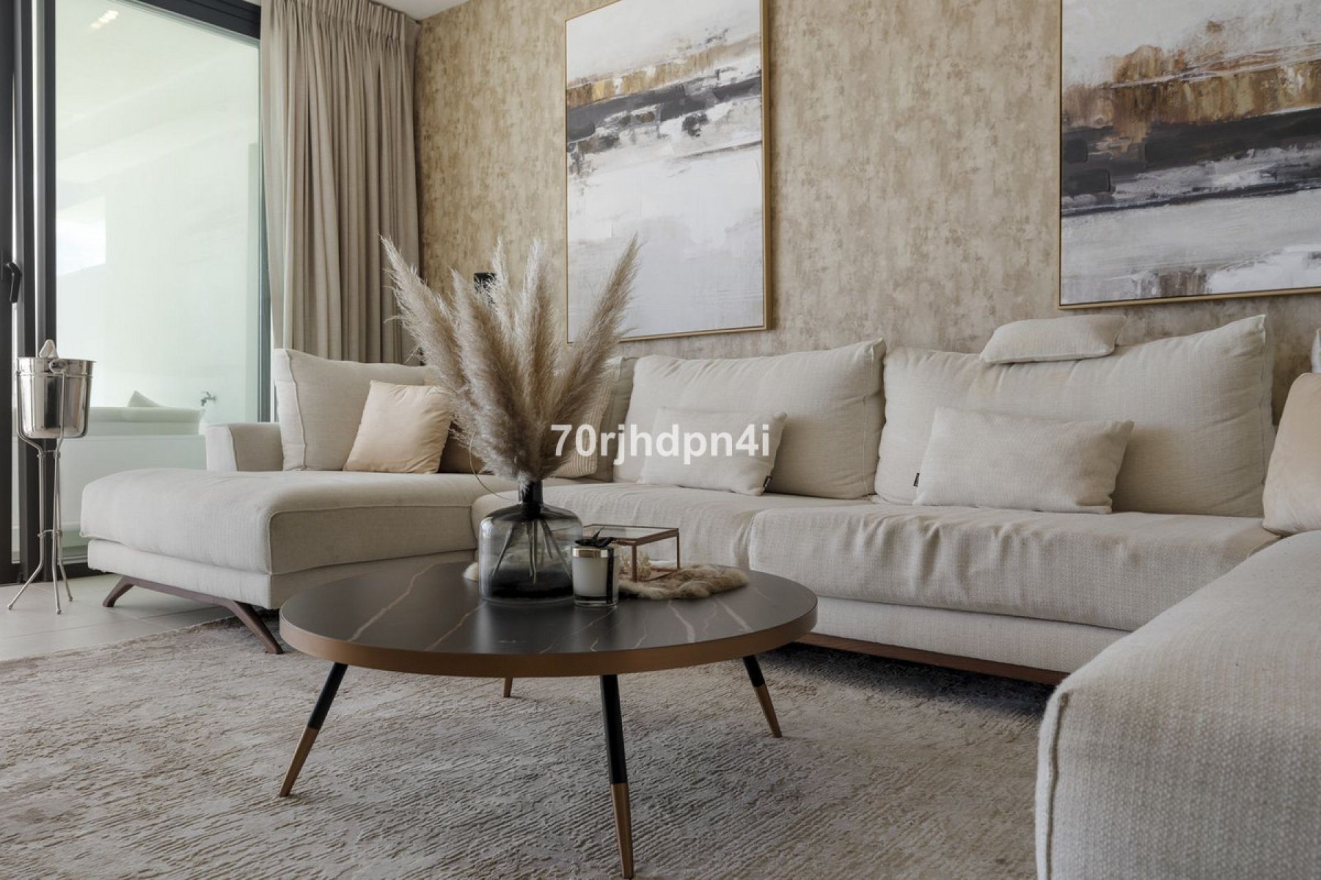 Resale - Apartment - Middle Floor Apartment - Estepona - Estepona Centro