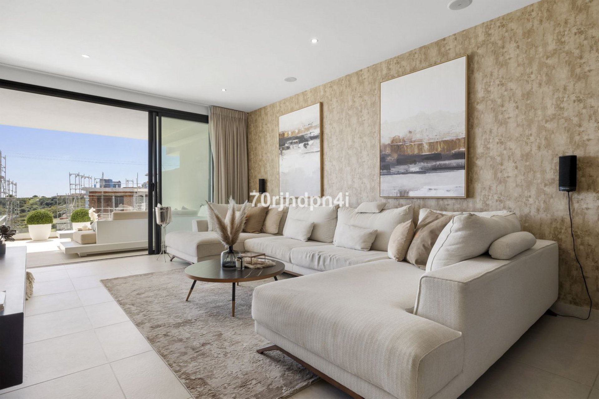 Resale - Apartment - Middle Floor Apartment - Estepona - Estepona Centro