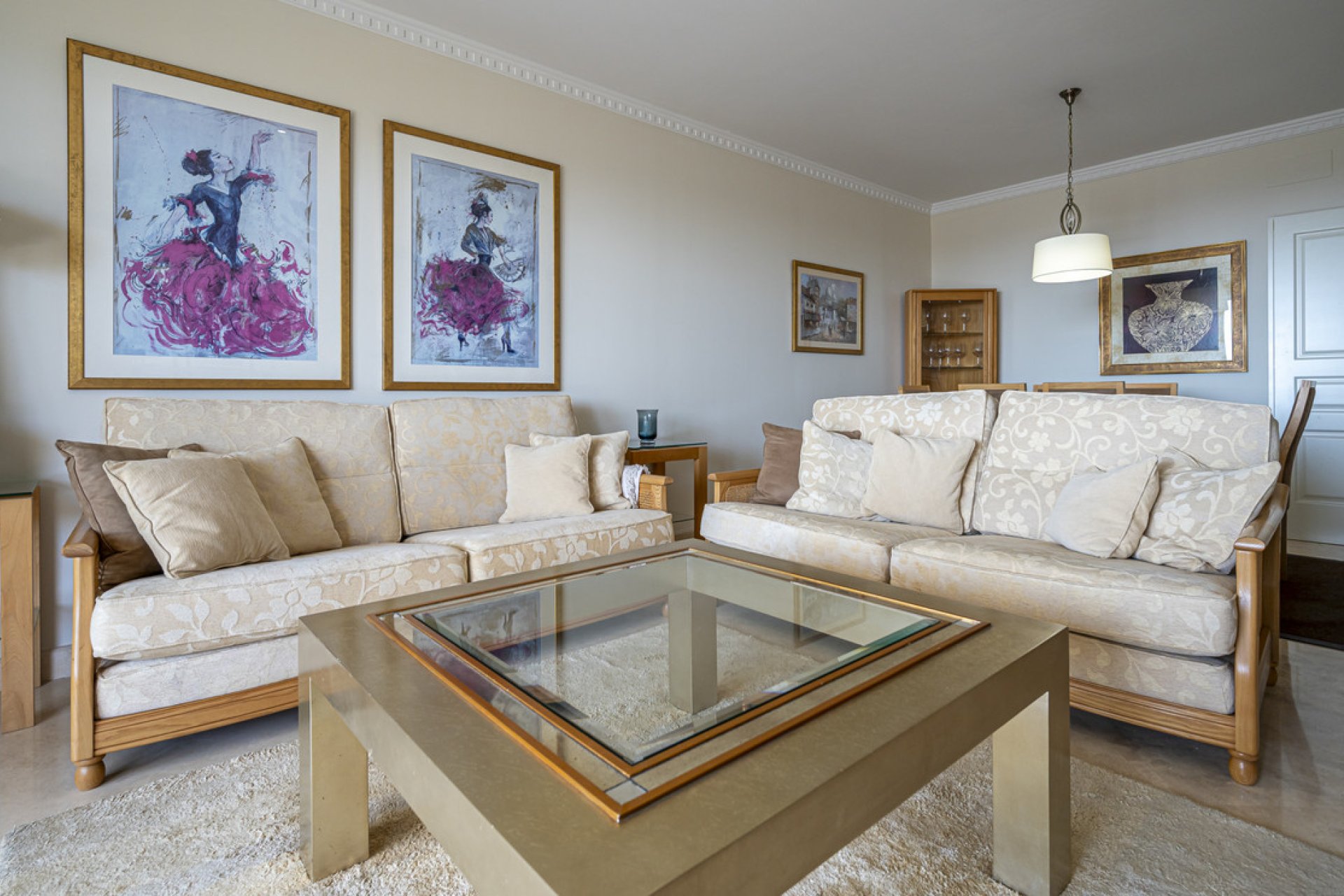 Resale - Apartment - Middle Floor Apartment - Estepona - Estepona Centro