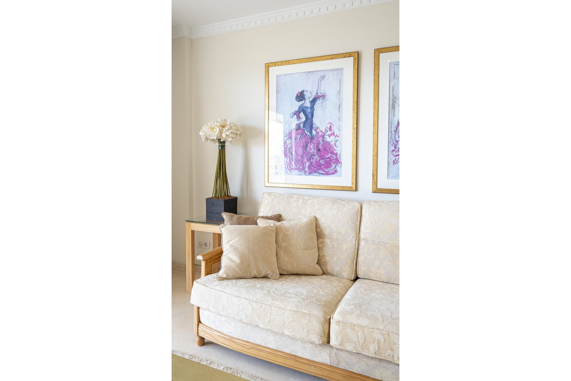 Resale - Apartment - Middle Floor Apartment - Estepona - Estepona Centro