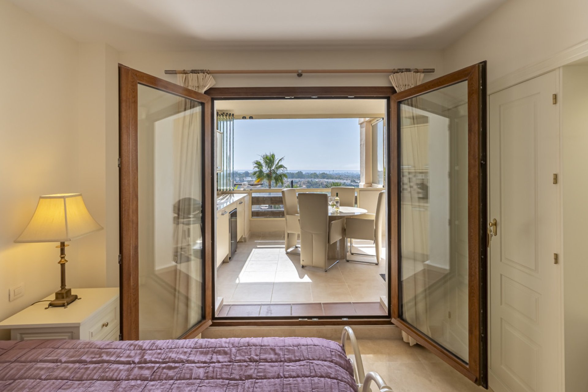 Resale - Apartment - Middle Floor Apartment - Estepona - Estepona Centro