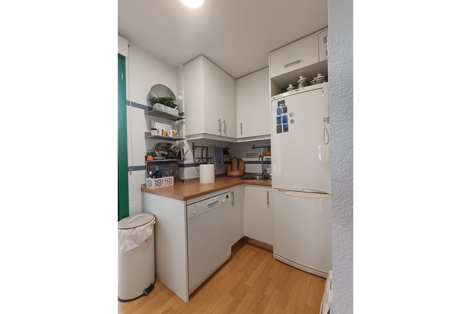 Resale - Apartment - Middle Floor Apartment - Estepona - Estepona Centro