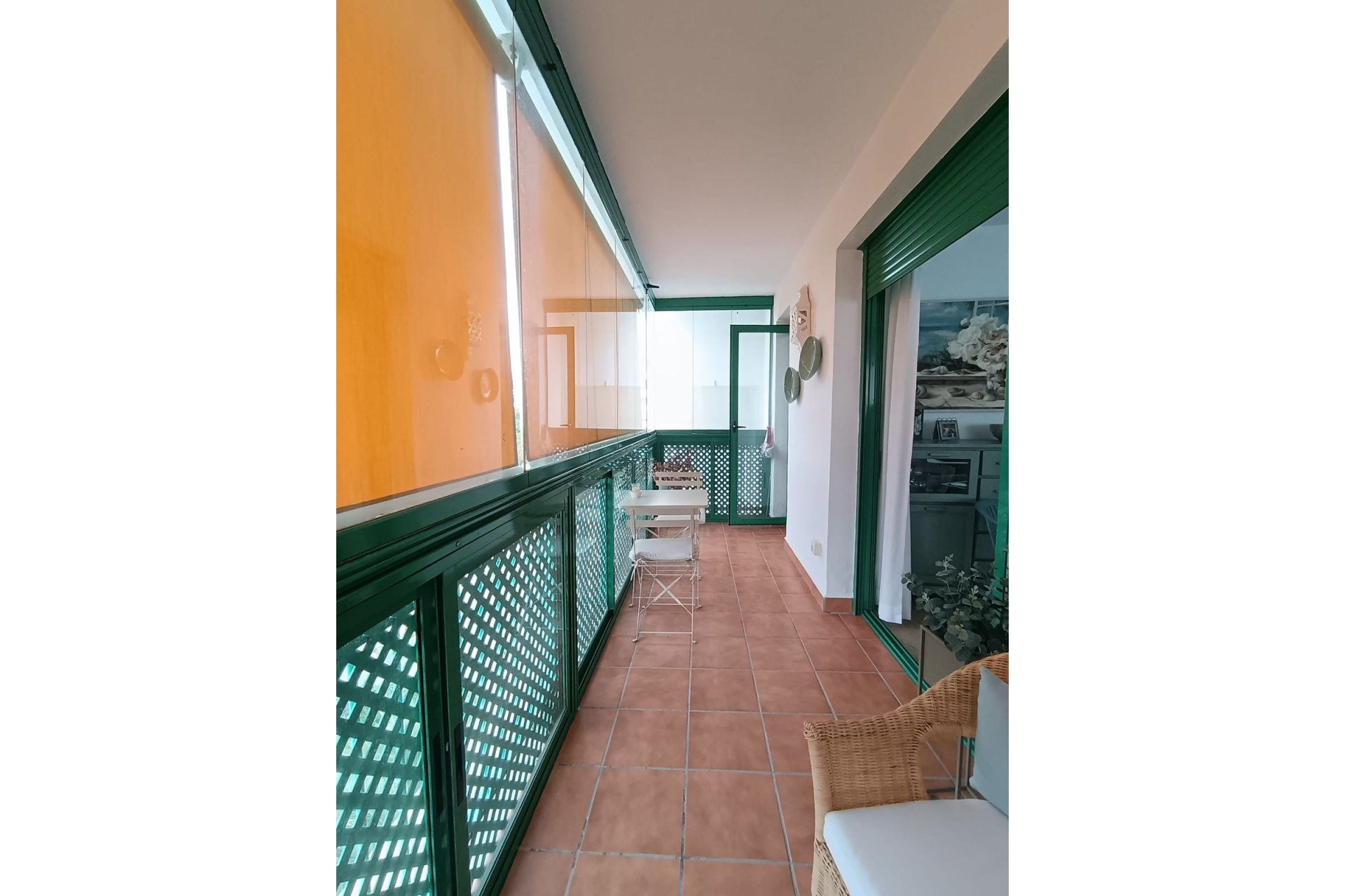 Resale - Apartment - Middle Floor Apartment - Estepona - Estepona Centro