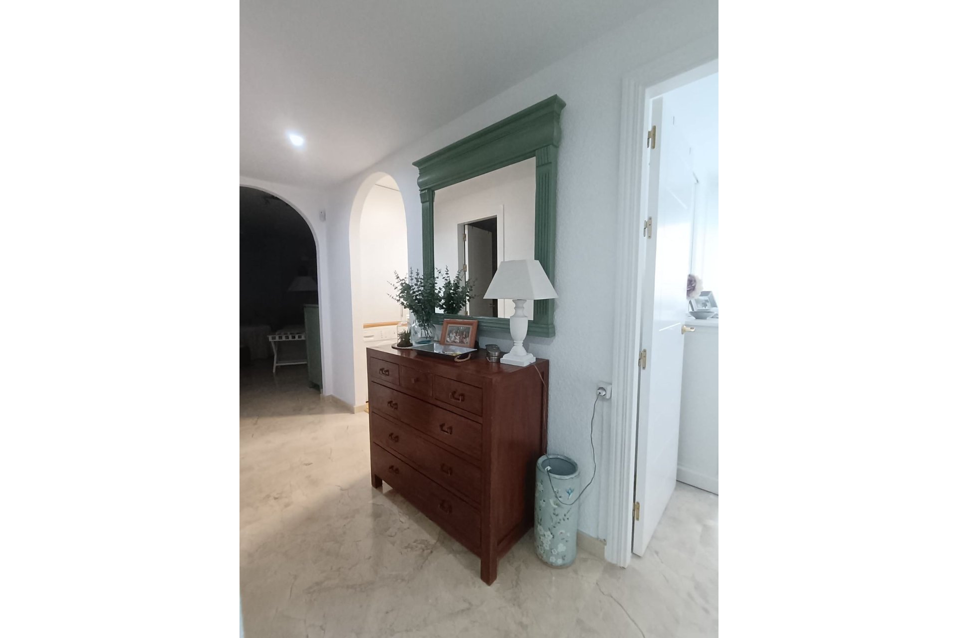 Resale - Apartment - Middle Floor Apartment - Estepona - Estepona Centro