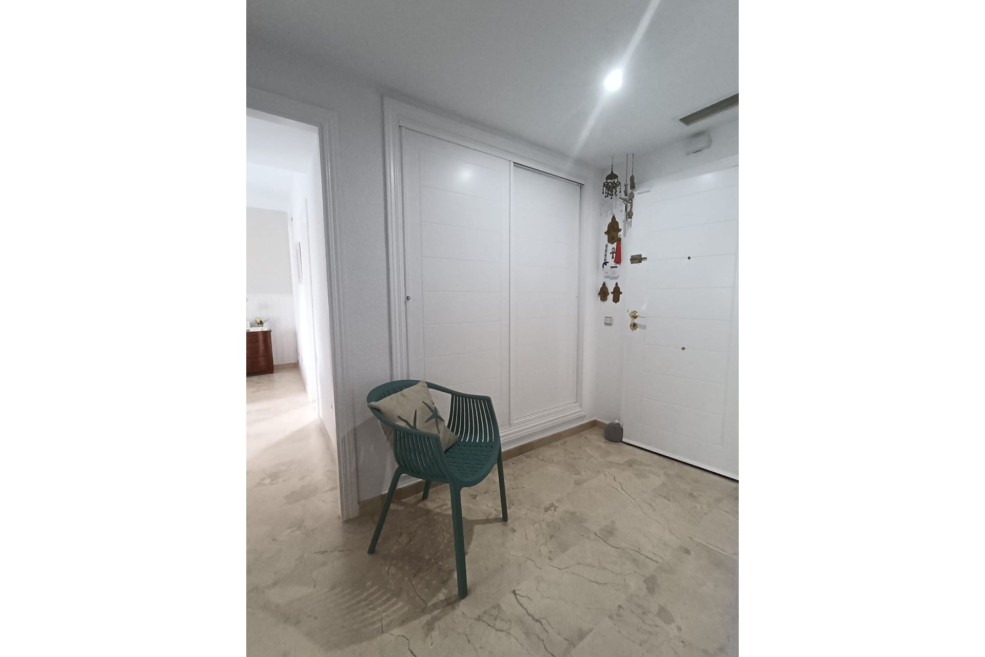 Resale - Apartment - Middle Floor Apartment - Estepona - Estepona Centro
