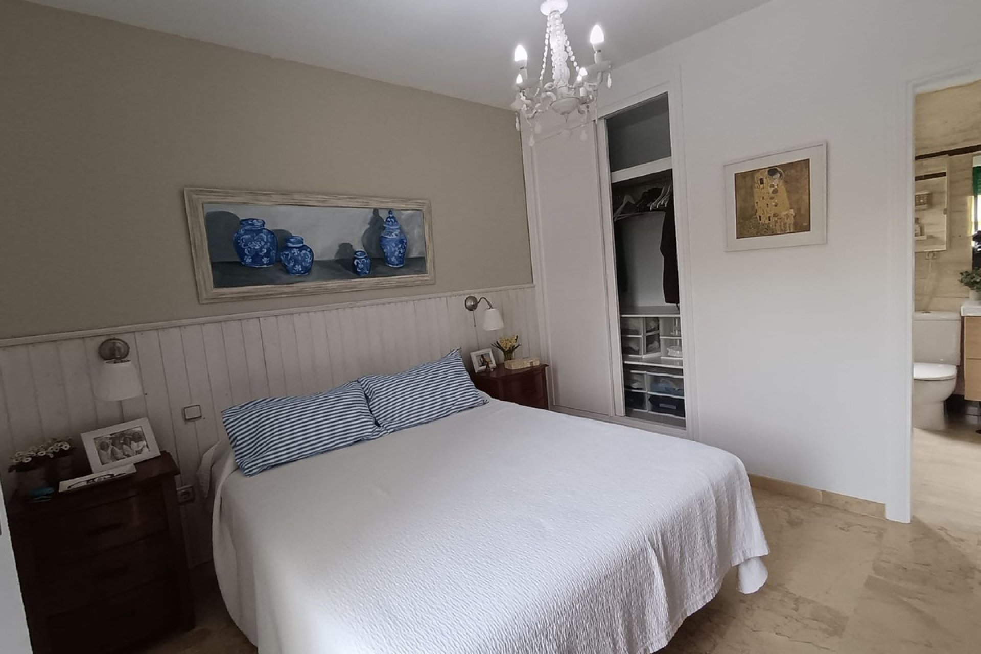 Resale - Apartment - Middle Floor Apartment - Estepona - Estepona Centro