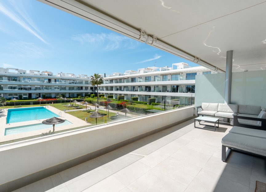 Resale - Apartment - Middle Floor Apartment - Estepona - Estepona Centro