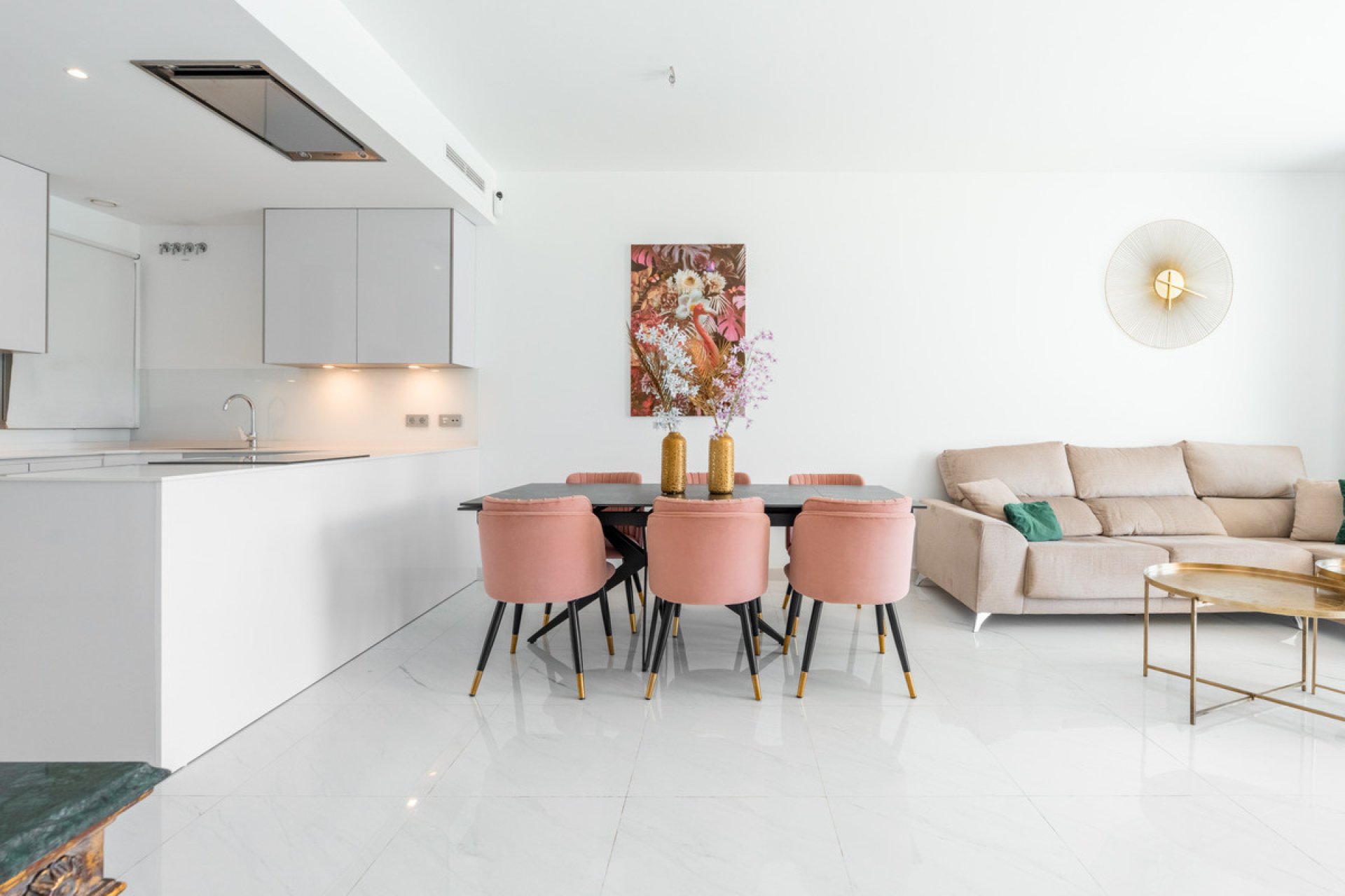 Resale - Apartment - Middle Floor Apartment - Estepona - Estepona Centro