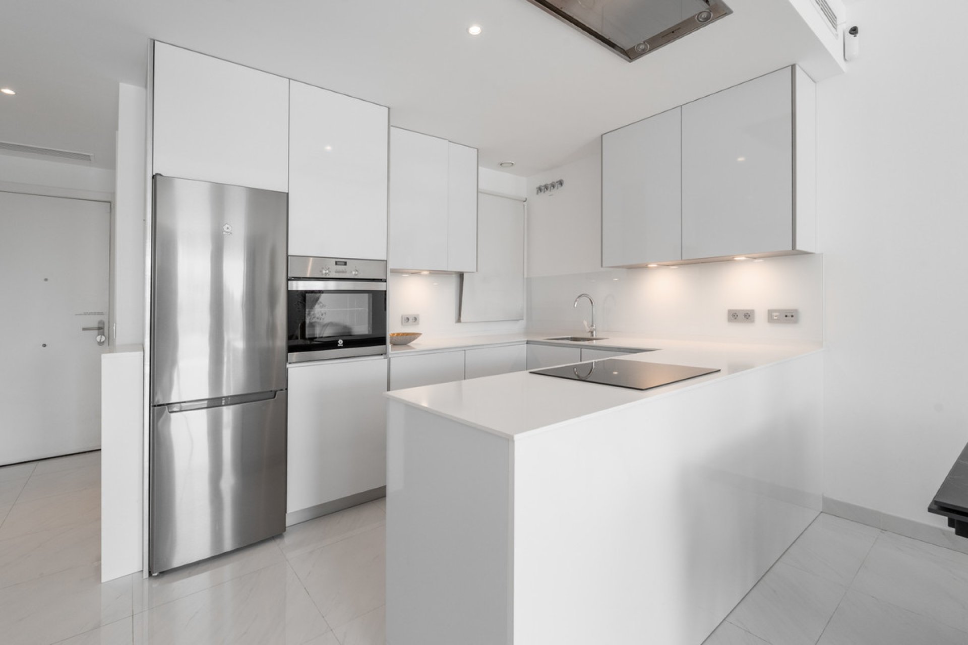 Resale - Apartment - Middle Floor Apartment - Estepona - Estepona Centro