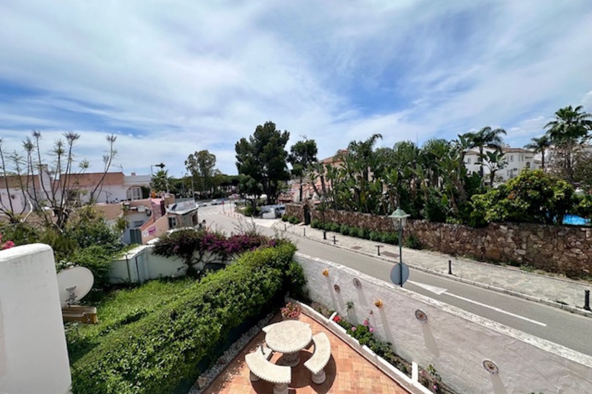 Resale - Apartment - Middle Floor Apartment - Estepona - Estepona Centro