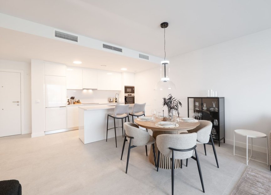 Resale - Apartment - Middle Floor Apartment - Estepona - Estepona Centro