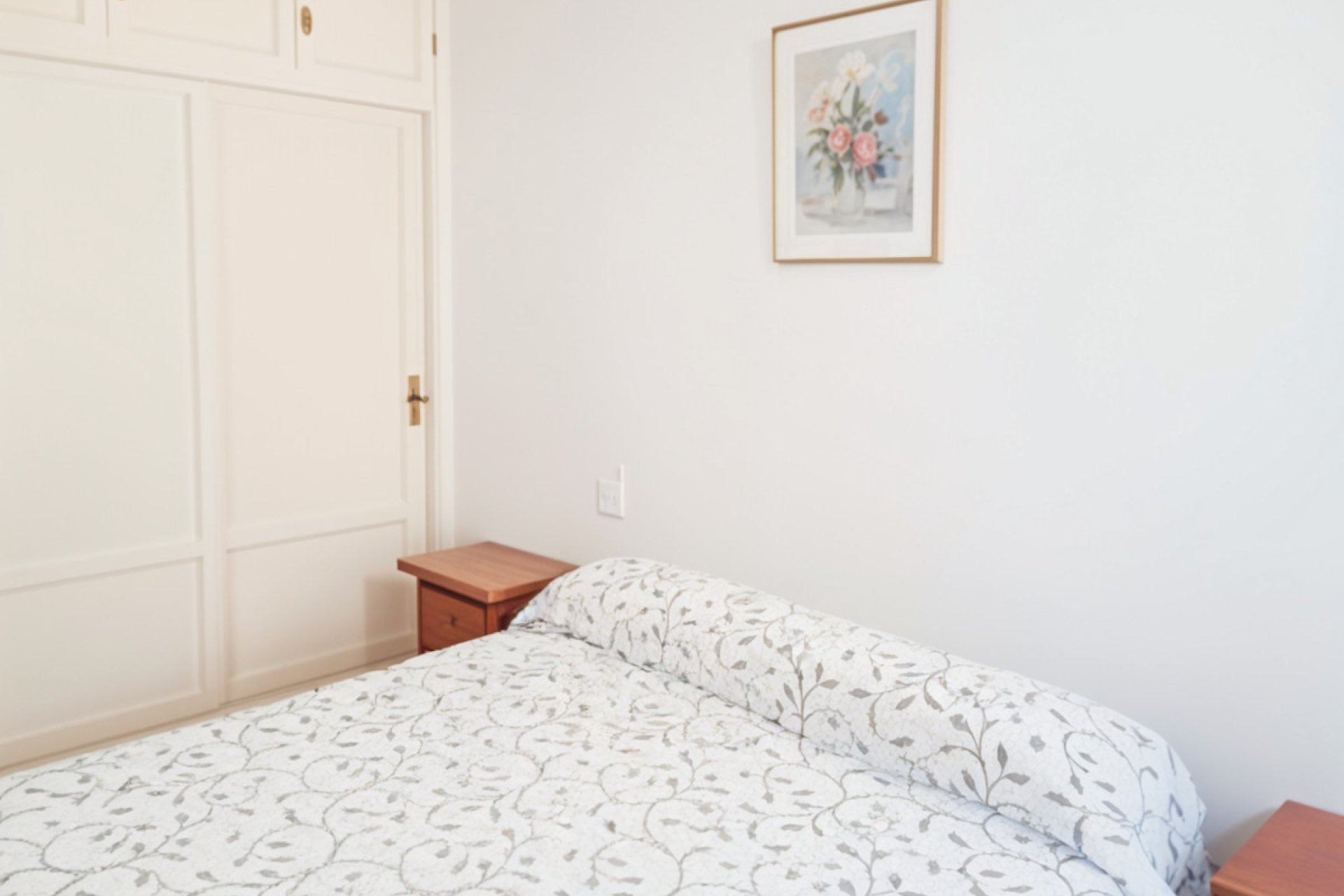 Resale - Apartment - Middle Floor Apartment - Estepona - Estepona Centro