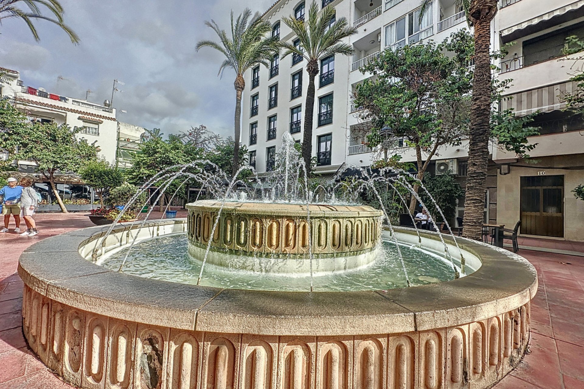 Resale - Apartment - Middle Floor Apartment - Estepona - Estepona Centro