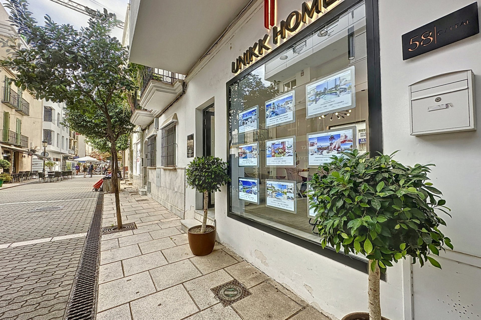 Resale - Apartment - Middle Floor Apartment - Estepona - Estepona Centro