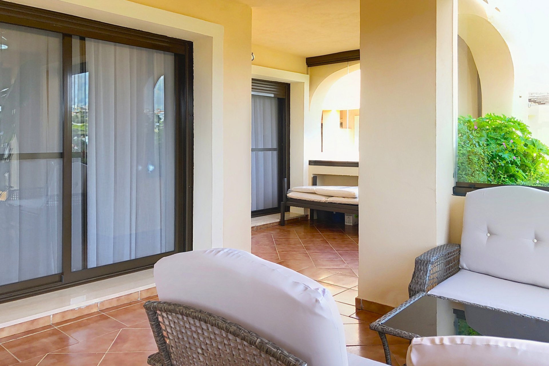 Resale - Apartment - Middle Floor Apartment - Estepona - Estepona Centro