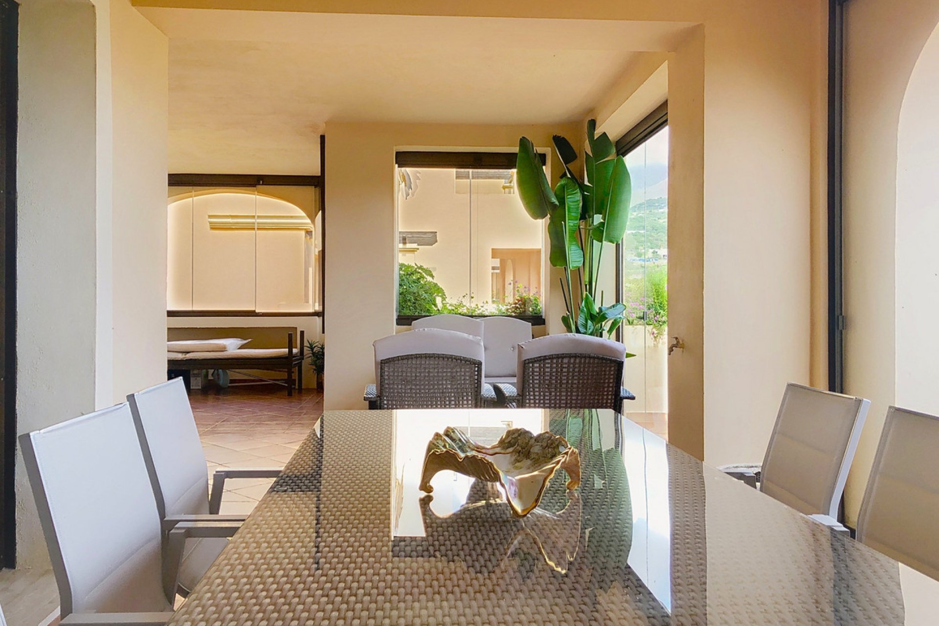 Resale - Apartment - Middle Floor Apartment - Estepona - Estepona Centro