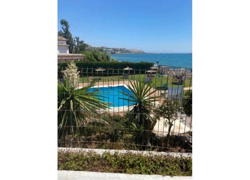 Resale - Apartment - Middle Floor Apartment - Estepona - Estepona Centro