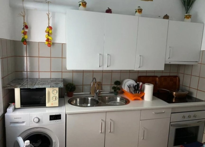 Resale - Apartment - Middle Floor Apartment - Estepona - Estepona Centro