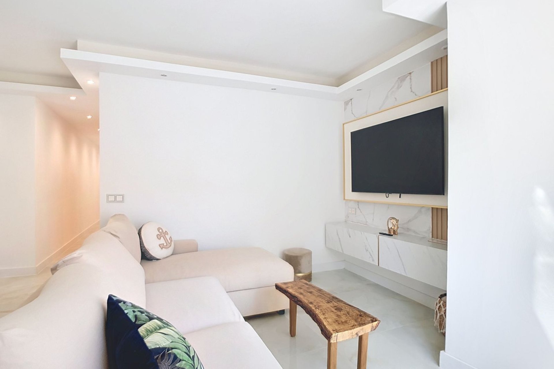 Resale - Apartment - Middle Floor Apartment - Estepona - Estepona Centro