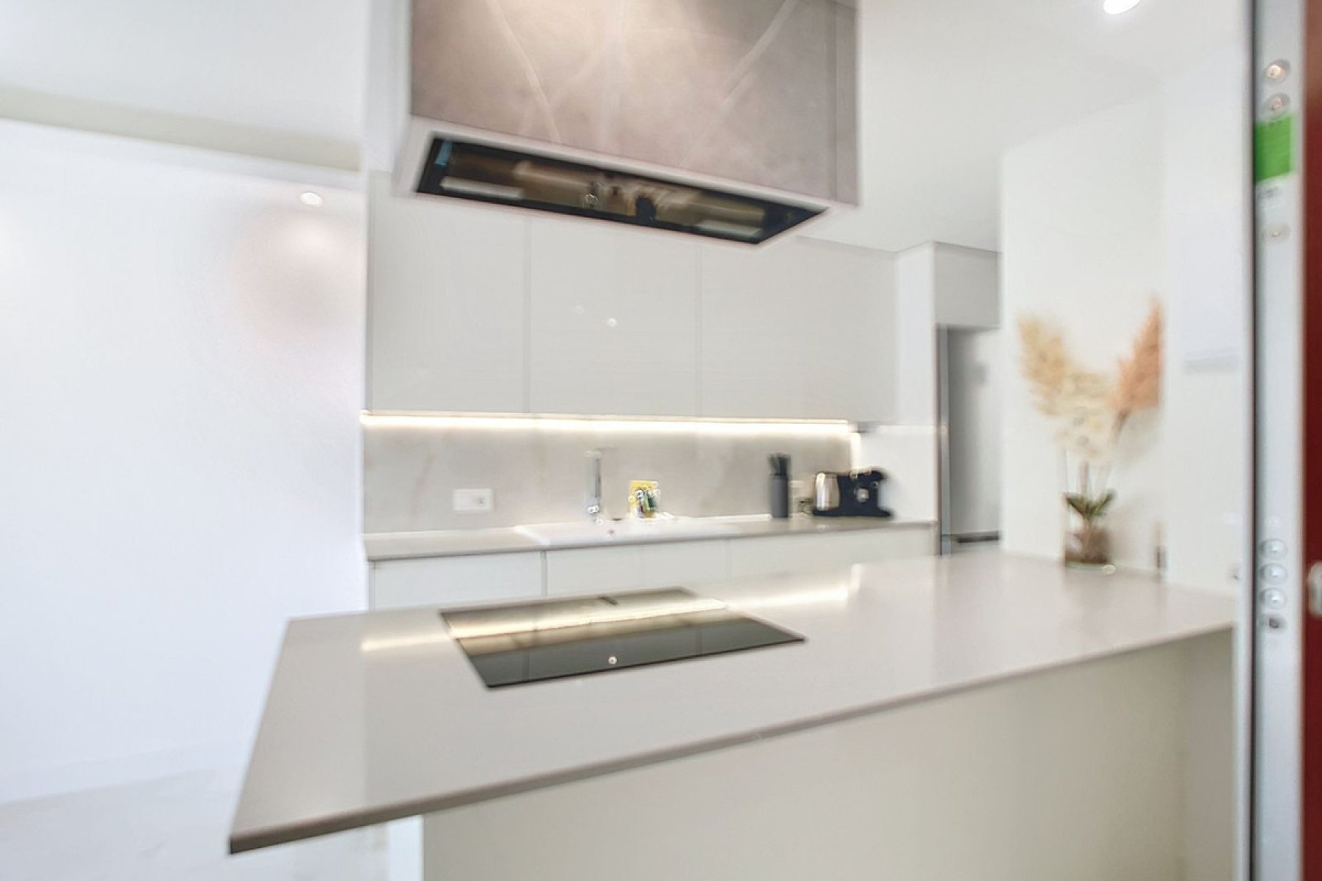 Resale - Apartment - Middle Floor Apartment - Estepona - Estepona Centro