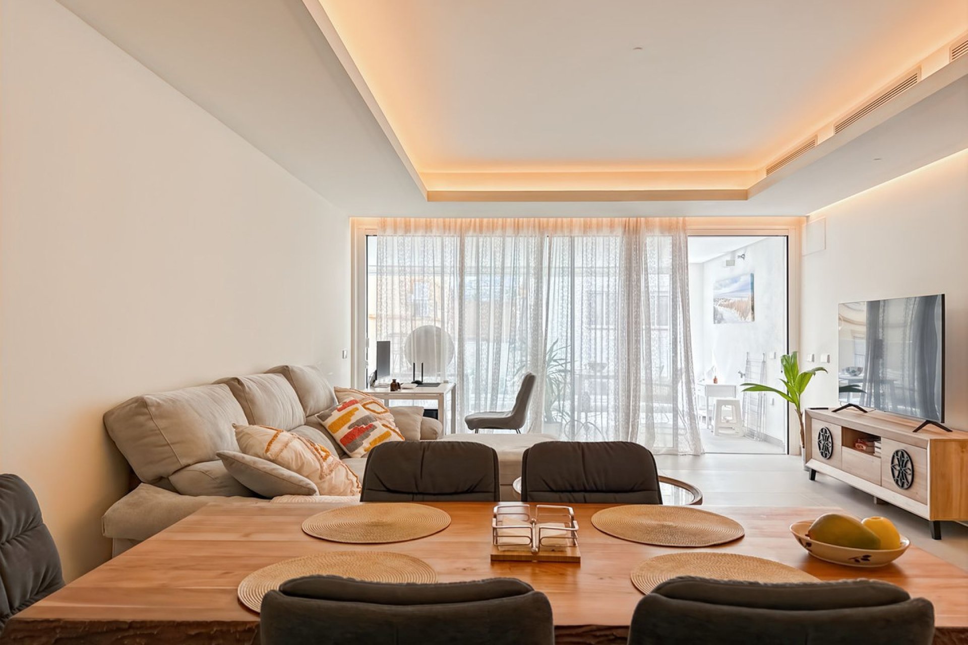 Resale - Apartment - Middle Floor Apartment - Estepona - Estepona Centro