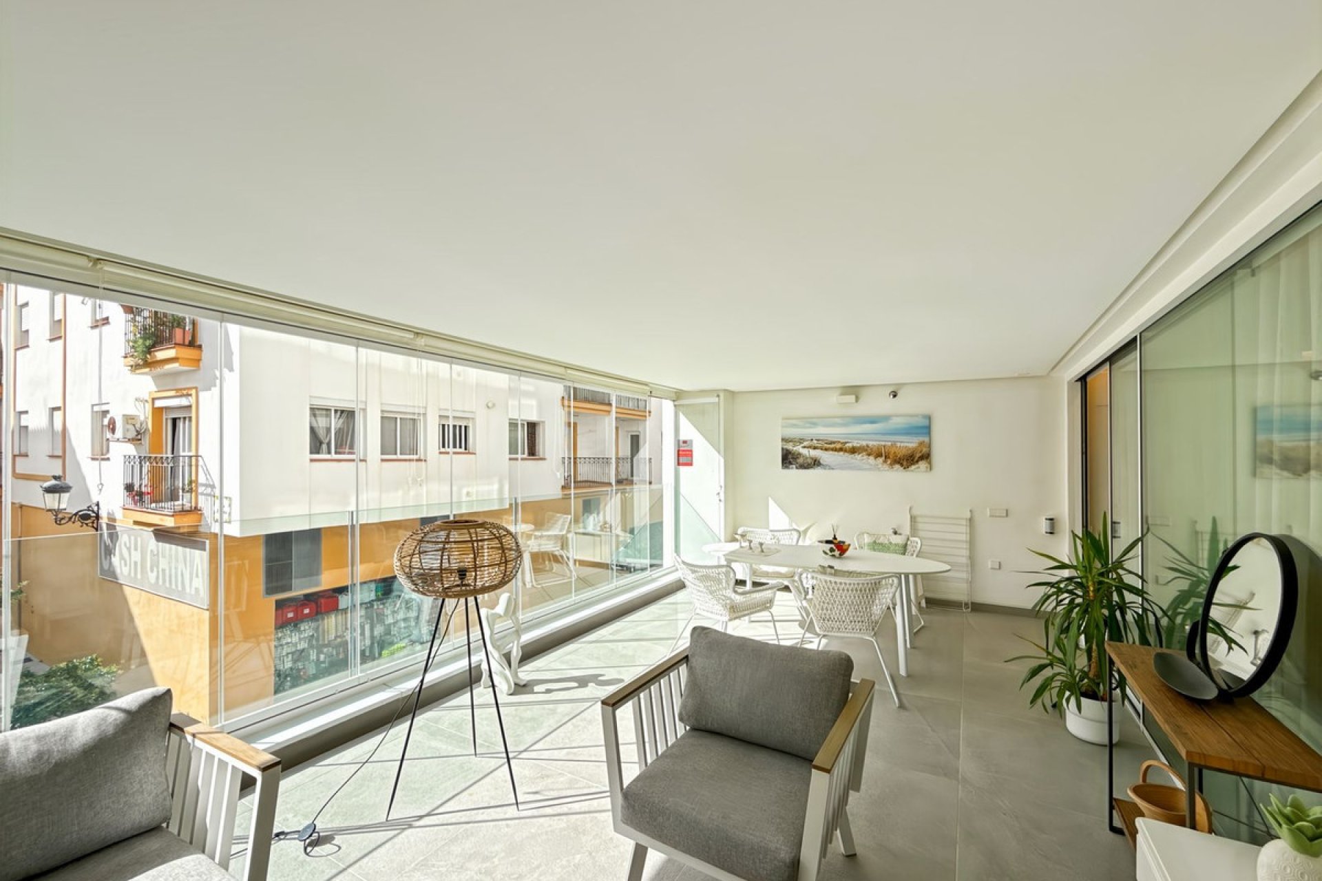 Resale - Apartment - Middle Floor Apartment - Estepona - Estepona Centro