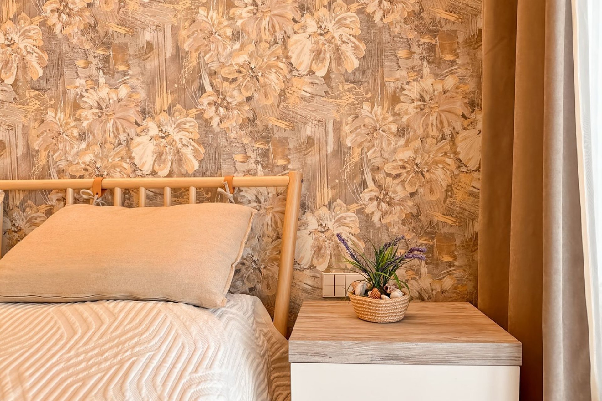 Resale - Apartment - Middle Floor Apartment - Estepona - Estepona Centro