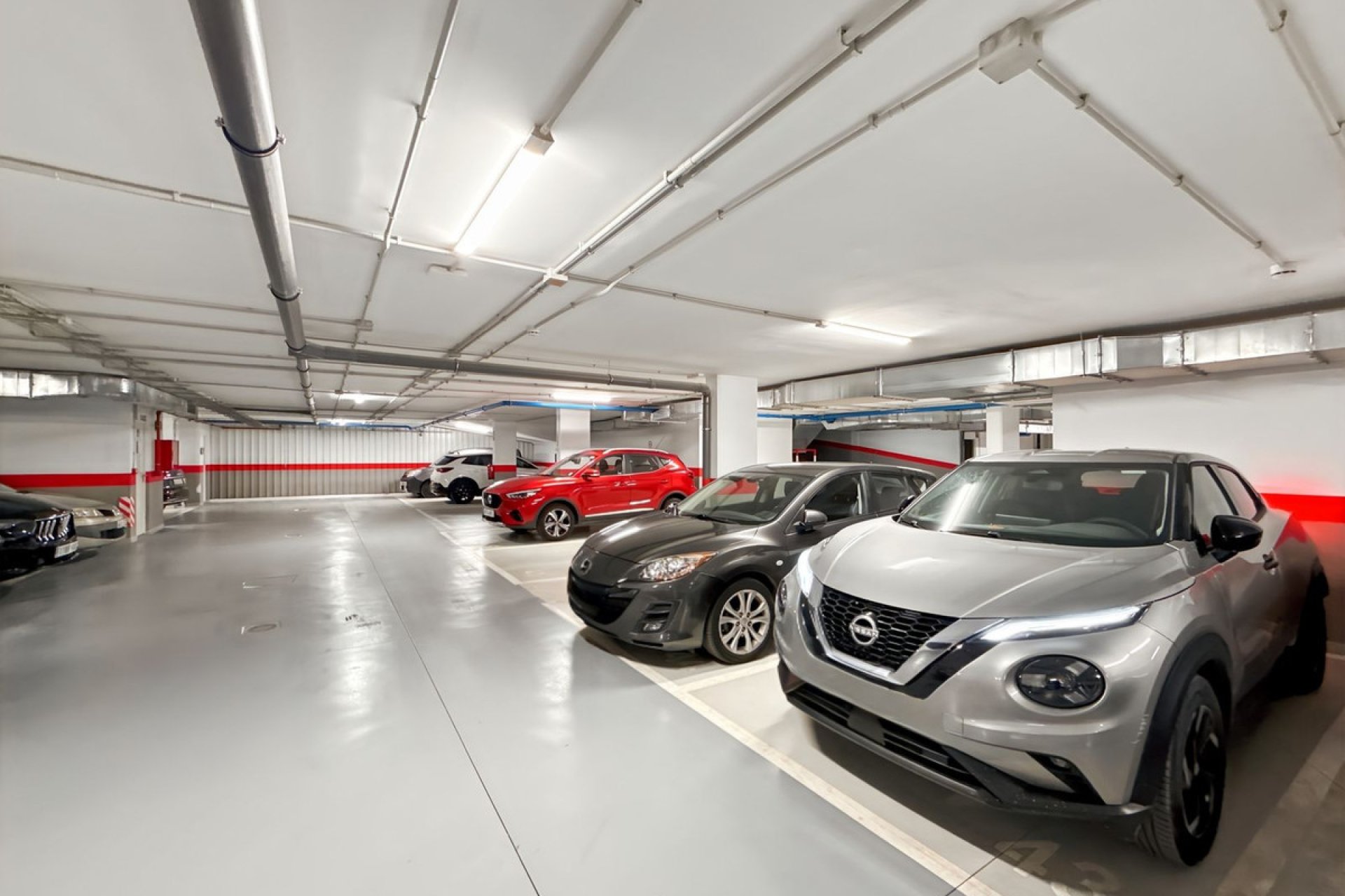 Resale - Apartment - Middle Floor Apartment - Estepona - Estepona Centro