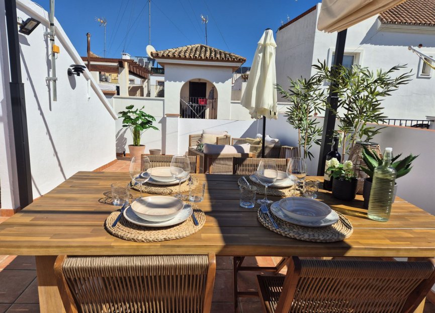 Resale - Apartment - Middle Floor Apartment - Estepona - Estepona Centro
