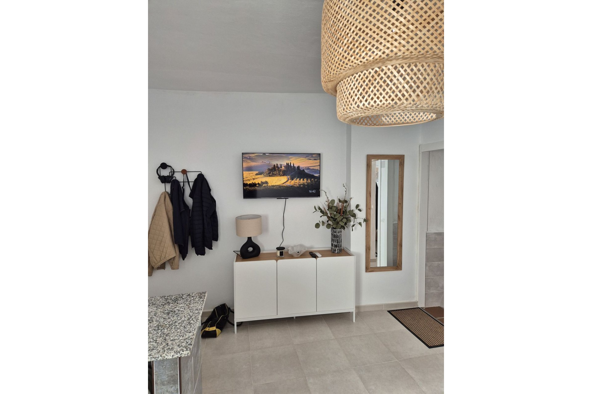 Resale - Apartment - Middle Floor Apartment - Estepona - Estepona Centro