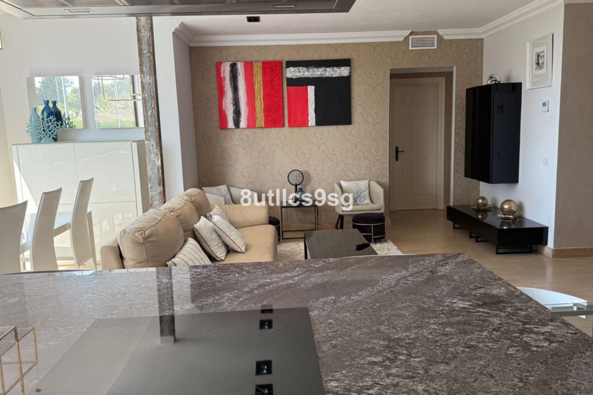 Resale - Apartment - Middle Floor Apartment - Estepona - Estepona Centro