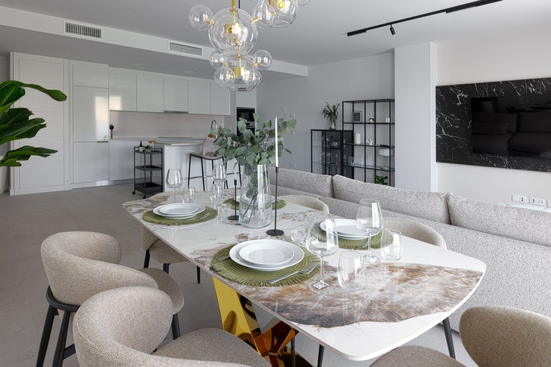 Resale - Apartment - Middle Floor Apartment - Estepona - Estepona Centro