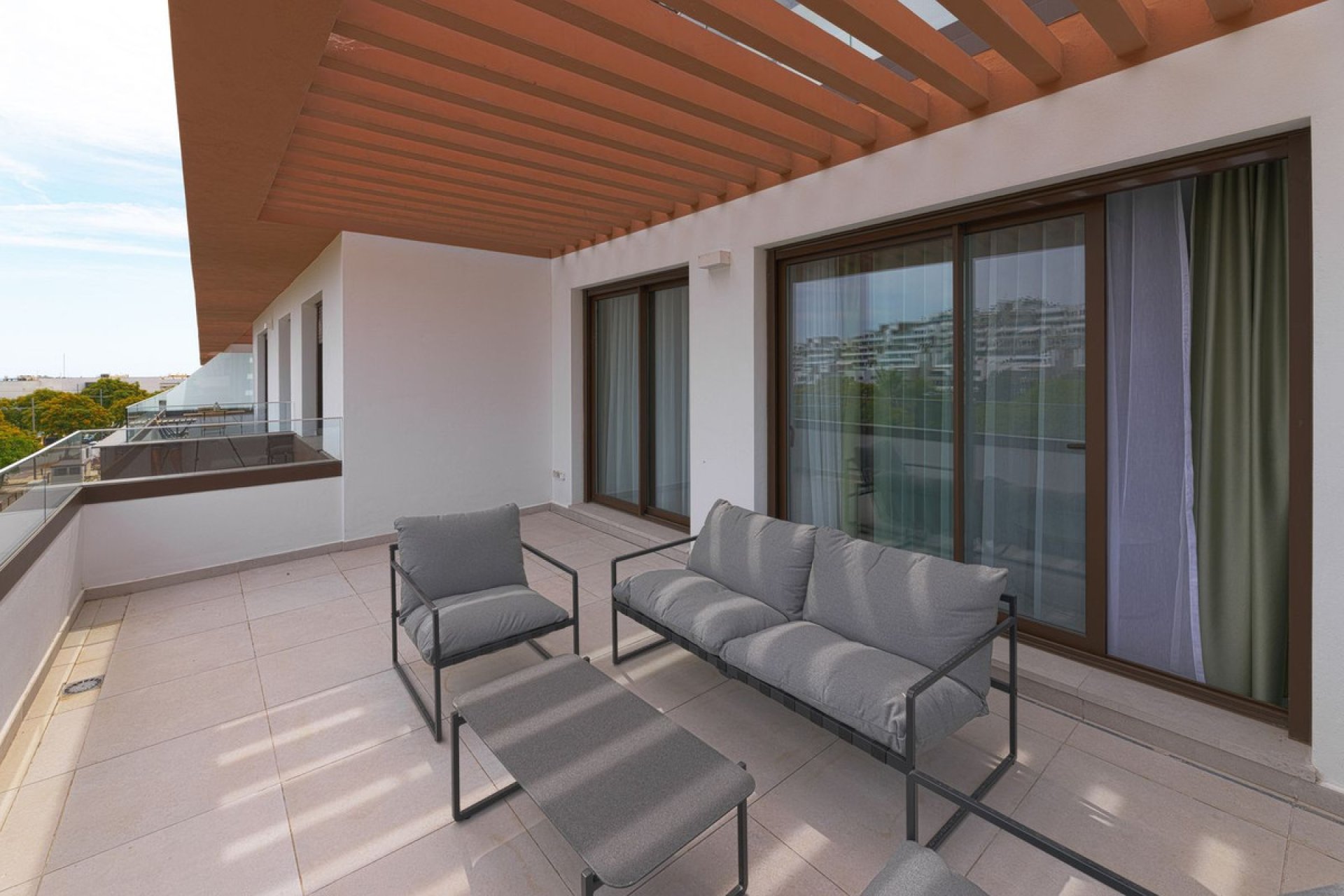 Resale - Apartment - Middle Floor Apartment - Estepona - Estepona Centro