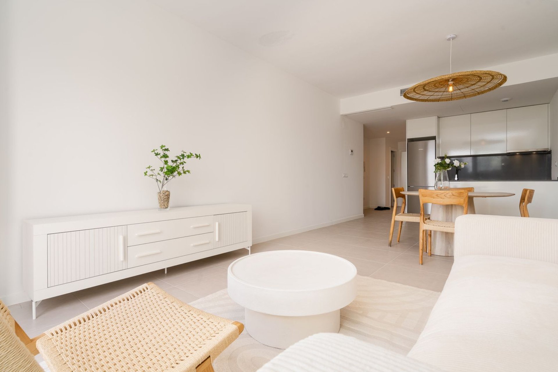 Resale - Apartment - Middle Floor Apartment - Estepona - Estepona Centro